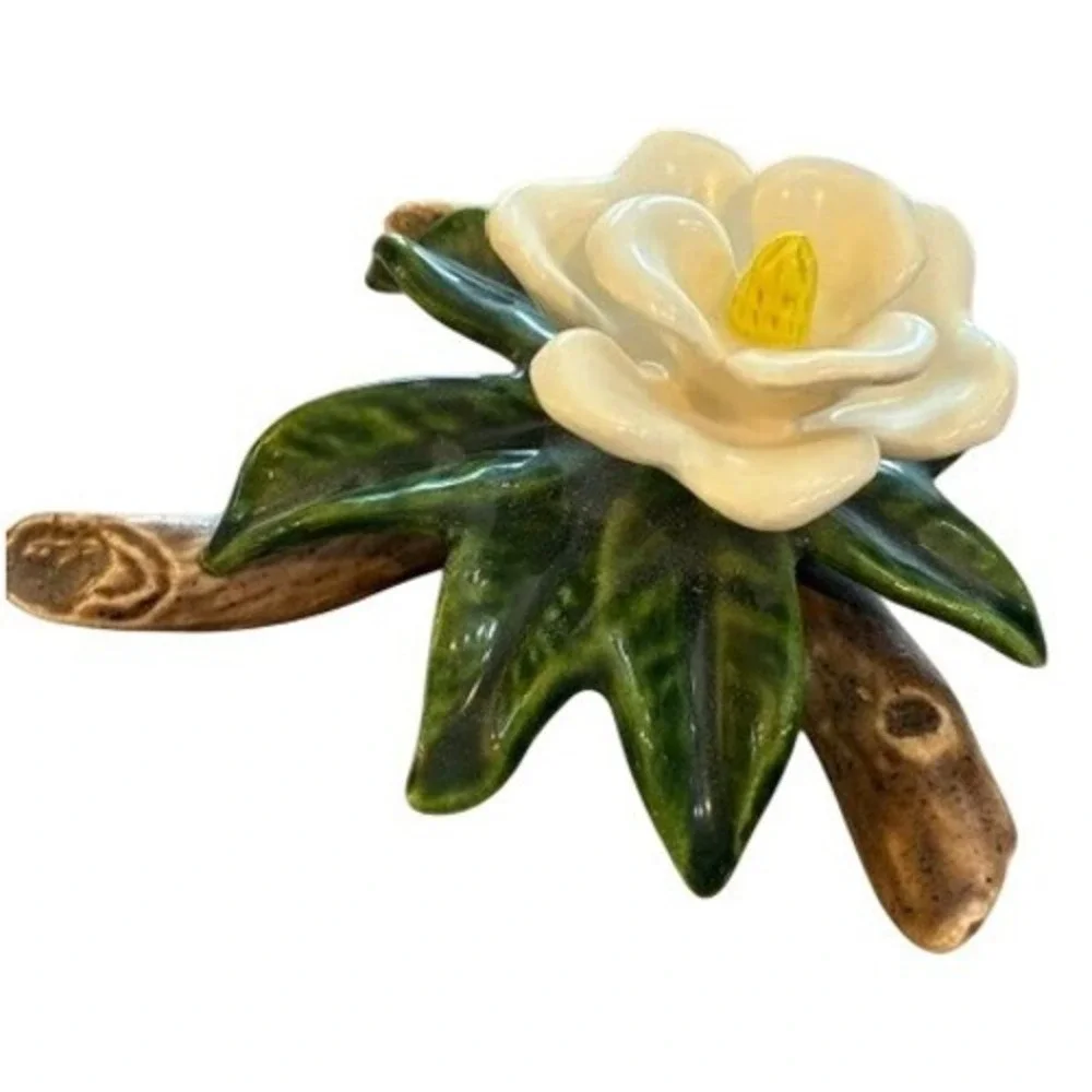 Magnolia Flower Ceramic Figurine White Green 5x4.5 Excellent Southern